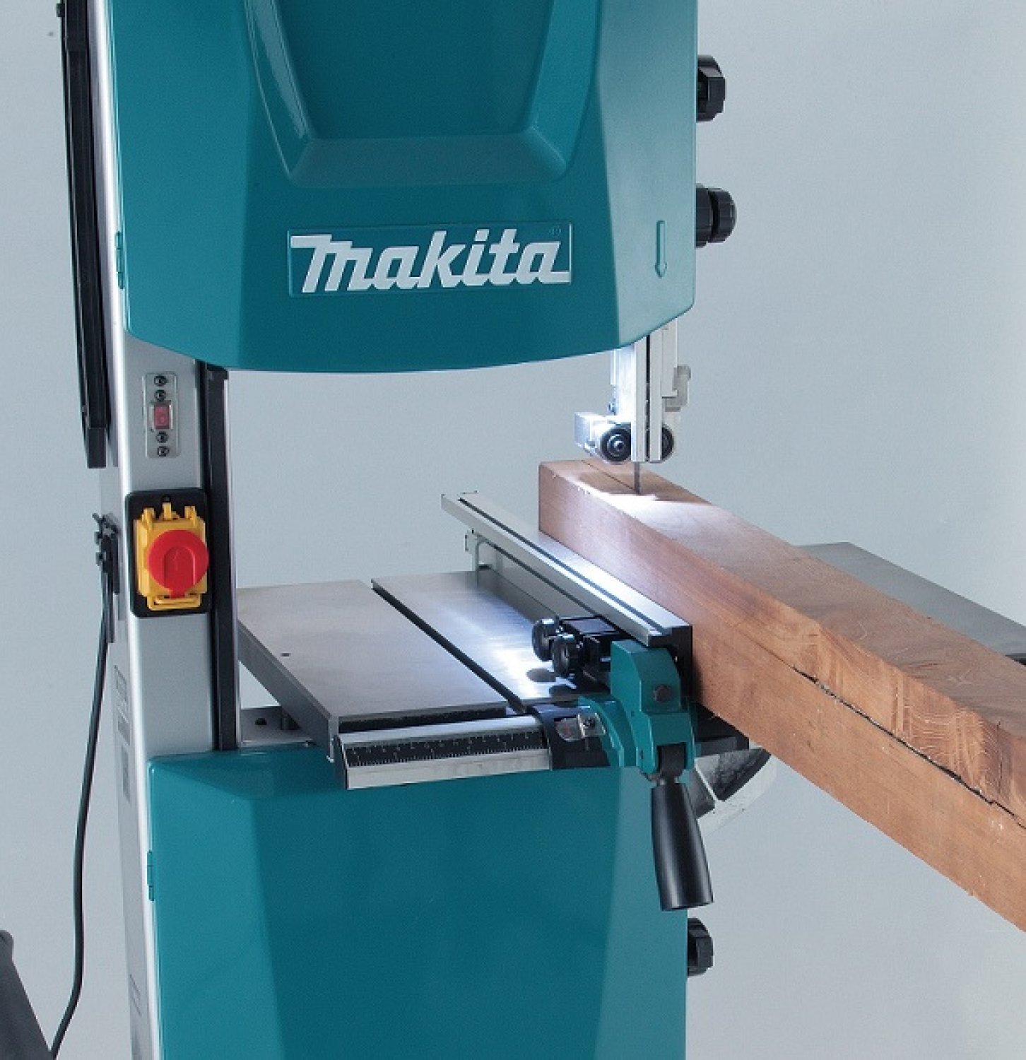 Ferramenta Giovanni - SEGA A NASTRO LB1200F makita